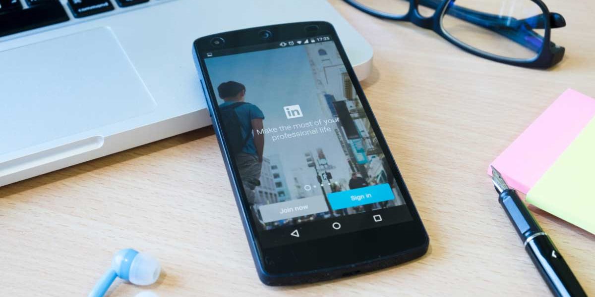 Tips to Optimize Your LinkedIN Profile Primary image